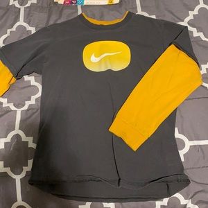 Nike long sleeve tee yellow sleeves built in